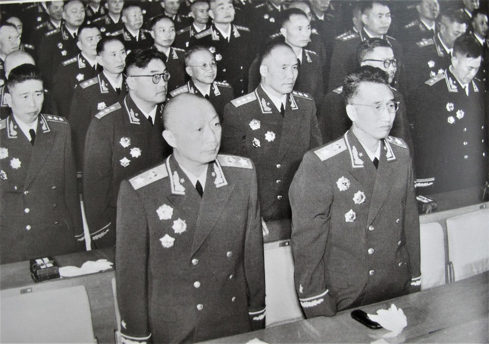 1955年授衔中，开国大校总数达3193名，却最容易被忽视_腾讯新闻