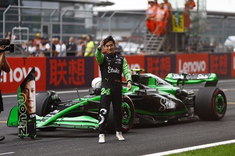 气氛热烈,成绩不理想!f1中国大奖赛收官,周冠宇位列14名