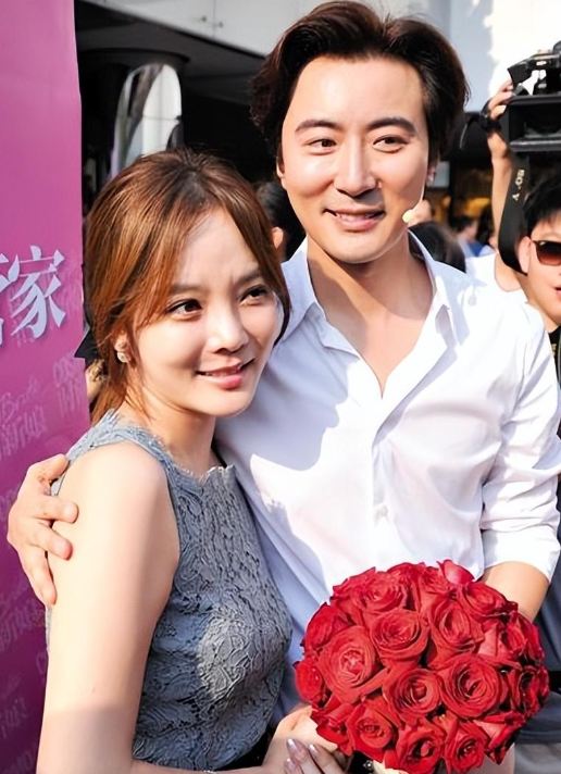 蔡琳晒前夫与儿子玩耍照,礼物6岁才见到爸爸,父子俩一点不生疏_腾讯