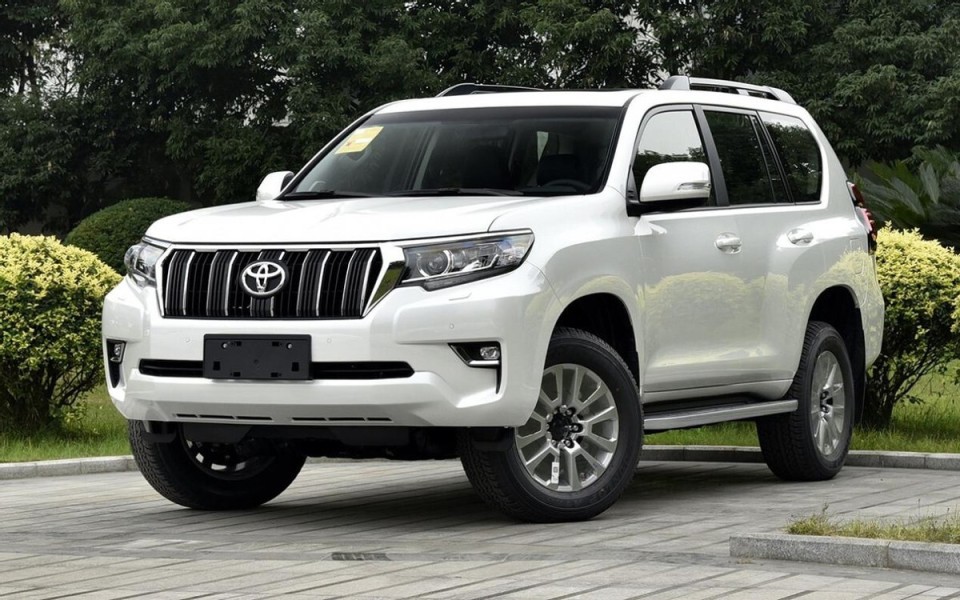 关于价格,有消息称,一汽丰田全新普拉多的售价会定在47万起,如果真是