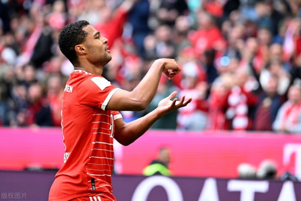 20世纪最伟大3大左边锋:曼联传奇在列,加林查上榜,第1当之无愧_腾讯