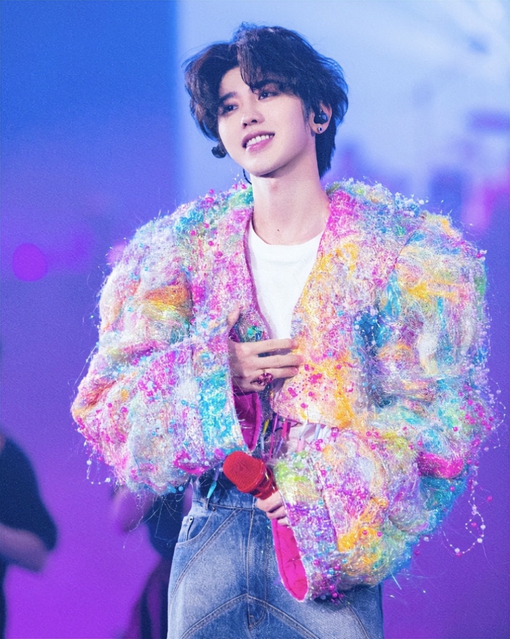 蔡徐坤被曝致人怀孕堕胎,粉丝列4点澄清,第一条让人笑出声_腾讯新闻