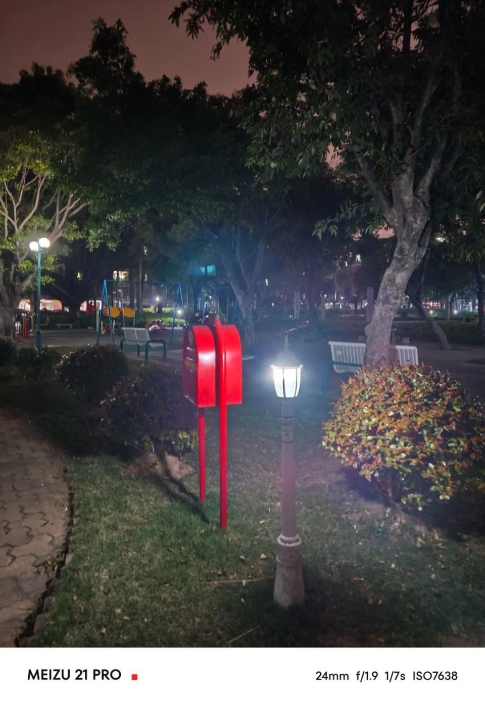 芒果網(wǎng)：澳門傳真49正版4949香港王中王這國產(chǎn)手機(jī)曾被小米干掉，現(xiàn)在居然要?dú)⒒貋砹?></a>
              </li>
                            <li>
                <a href=