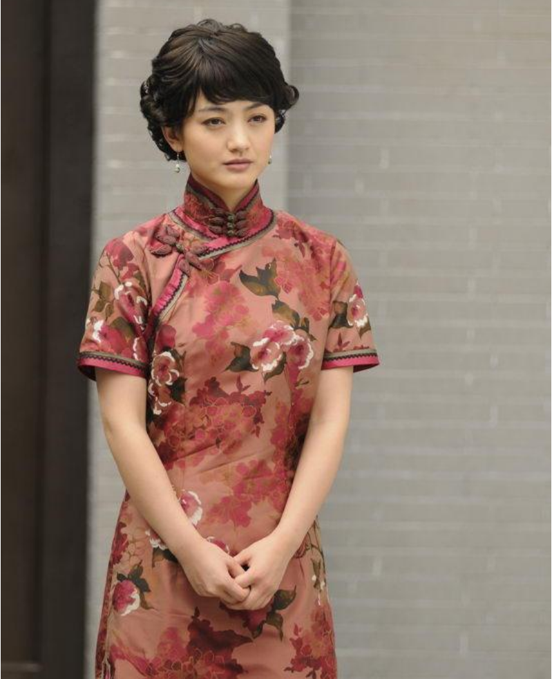 她凭《潜伏》爆火,"消失"5年后,她活成了自己喜欢的样子_腾讯新闻