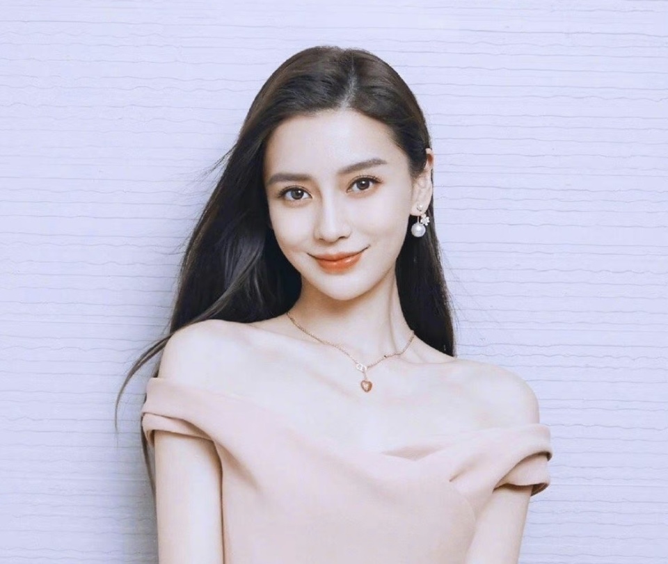 杨颖正面回应争议!不在乎番位,只在乎戏好看和角色出彩_腾讯新闻
