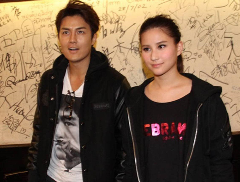 吴克群认识陈语安之前,还有过一段很出名的恋情,对象是赌王千金何超莲