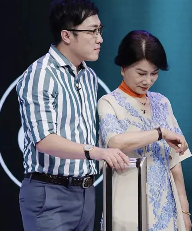 曝董明珠与小34岁王自如恋爱大v龚文祥称已官宣男方是副总裁