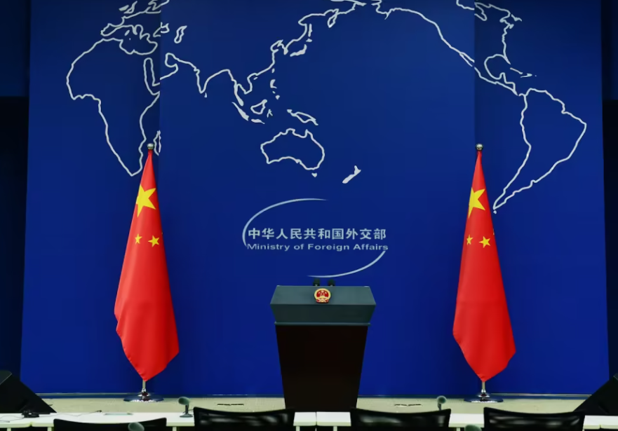 通话录音被公开,菲气急败坏呼吁驱逐中国外交官,中方:心虚了