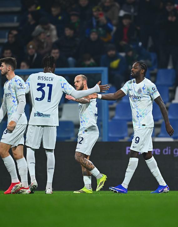 迪馬爾科助攻帽子戲法，勞塔羅隊史第三人，國米5-0大勝宣戰尤文 - 