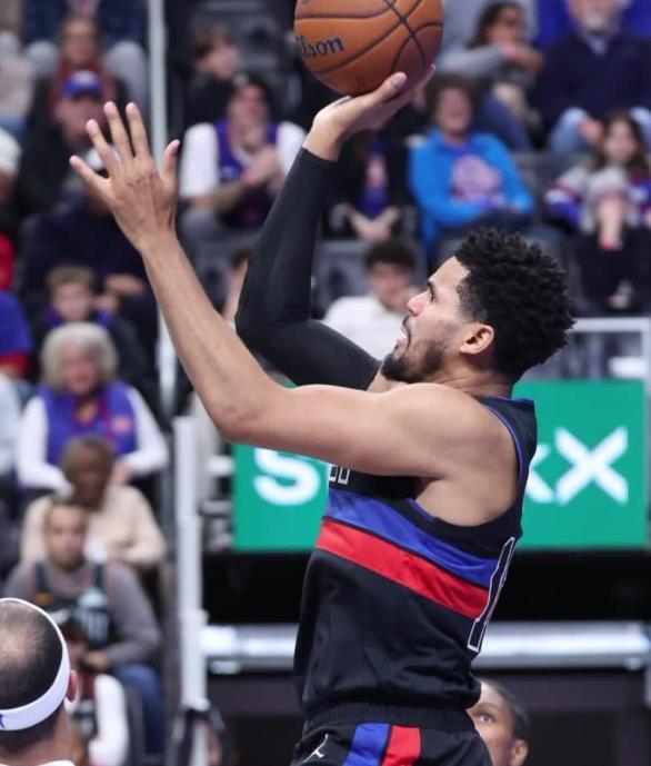 坎寧安28+7+9+3，雙塔完爆猛龍內線，活塞屠龍豪取交手7連勝 - 