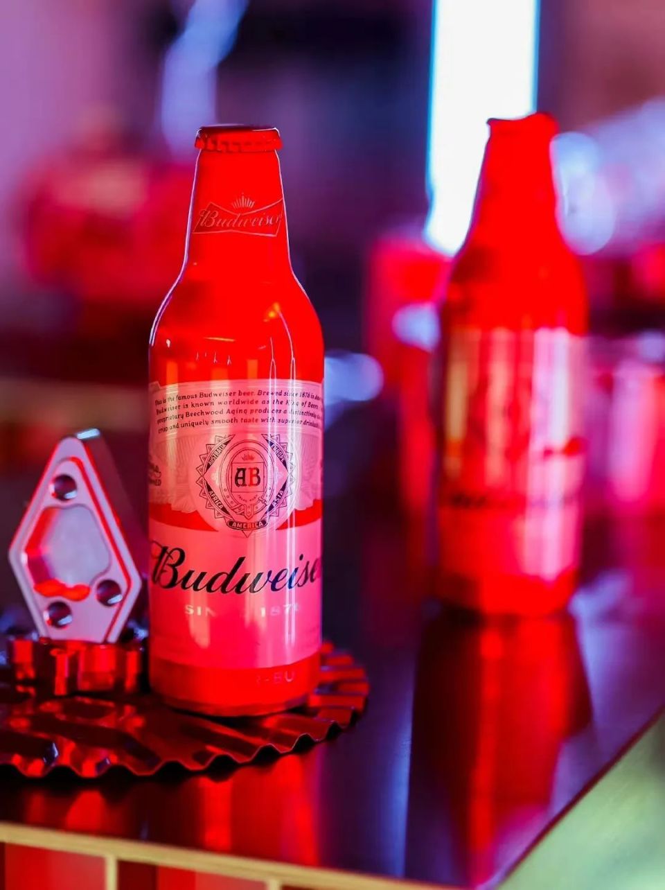 百威亚太,继续拼"高端"