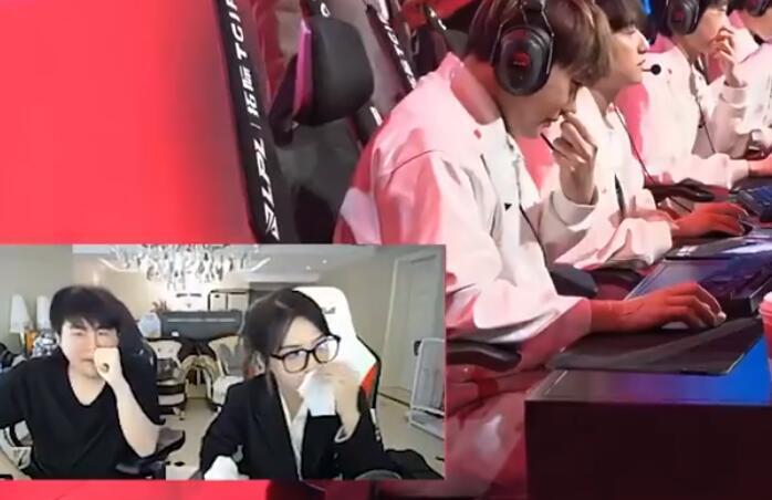 姿态和rita一起直播突然关闭摄像头随后rita发出奇怪的声音