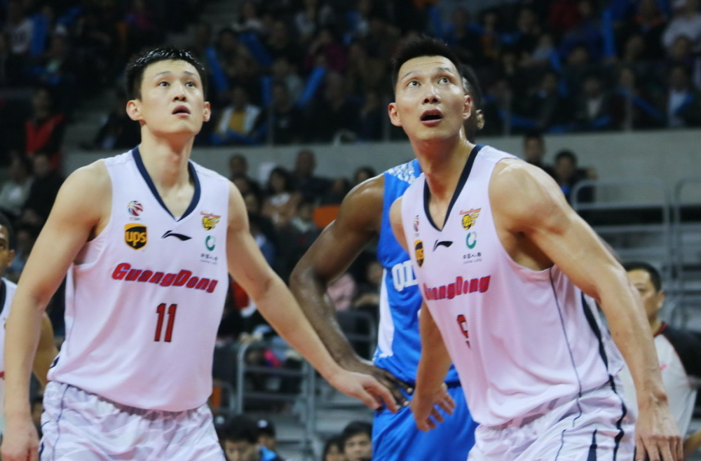 周鹏曾和易建联说过定要参加他的最后一战如今这成了遗憾