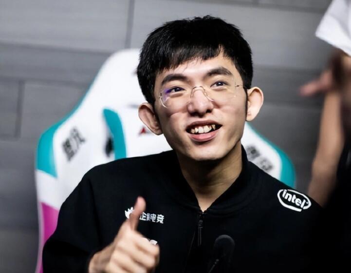 最混的冠军上单选手排名,lpl两人上榜,夺冠后就消失了