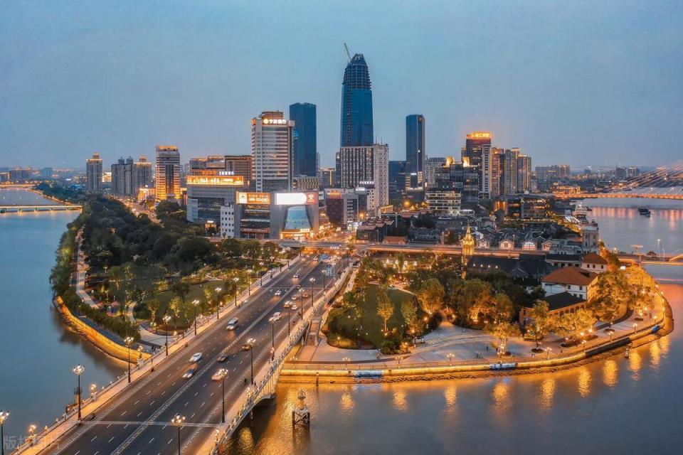 深圳,宁波,青岛,厦门和大连,2023年度税收收入比较!哪个经济更强?