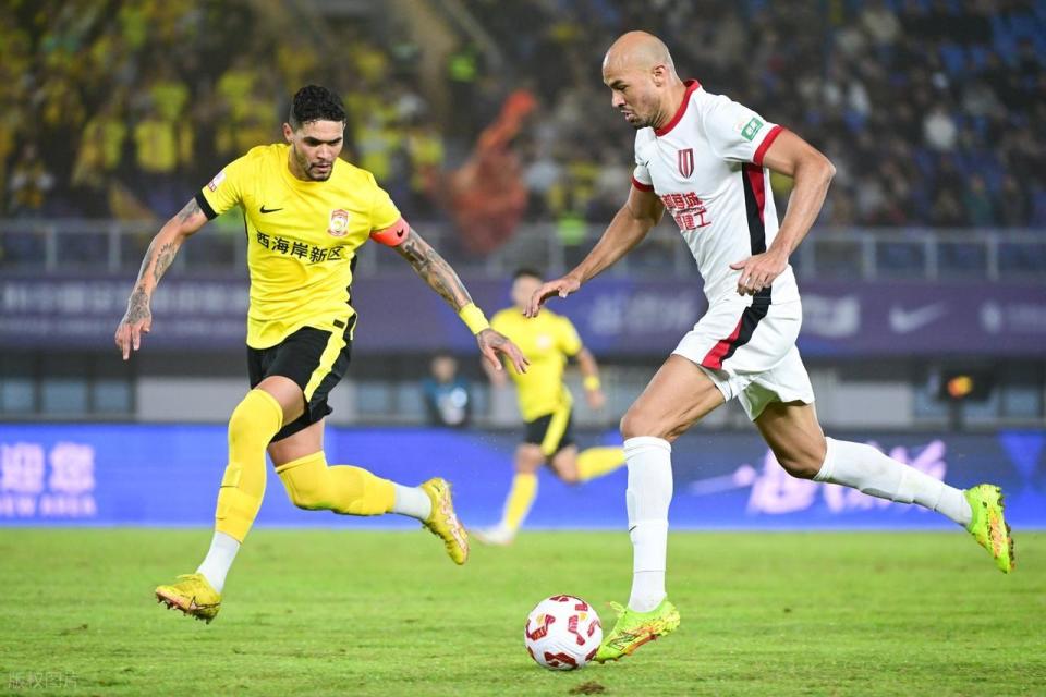 青岛西海岸2-2成都蓉城，赛后评分：青岛西海岸11号排第一