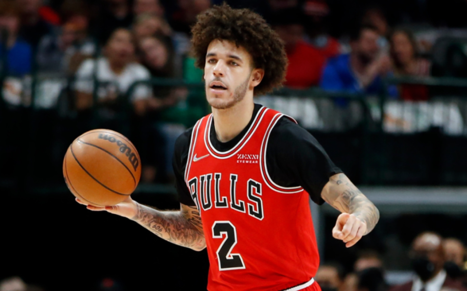 如今大半个赛季过去,球哥的膝盖怎么样了呢?