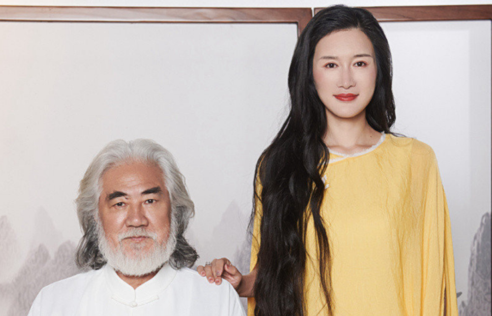 张纪中老婆表扬剧组女一号 高烧还坚持上班拍戏 引发网友争议 腾讯新闻