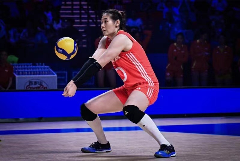 中国女排第三周名单有变,蔡斌和央视记者做出解答,有何不同?