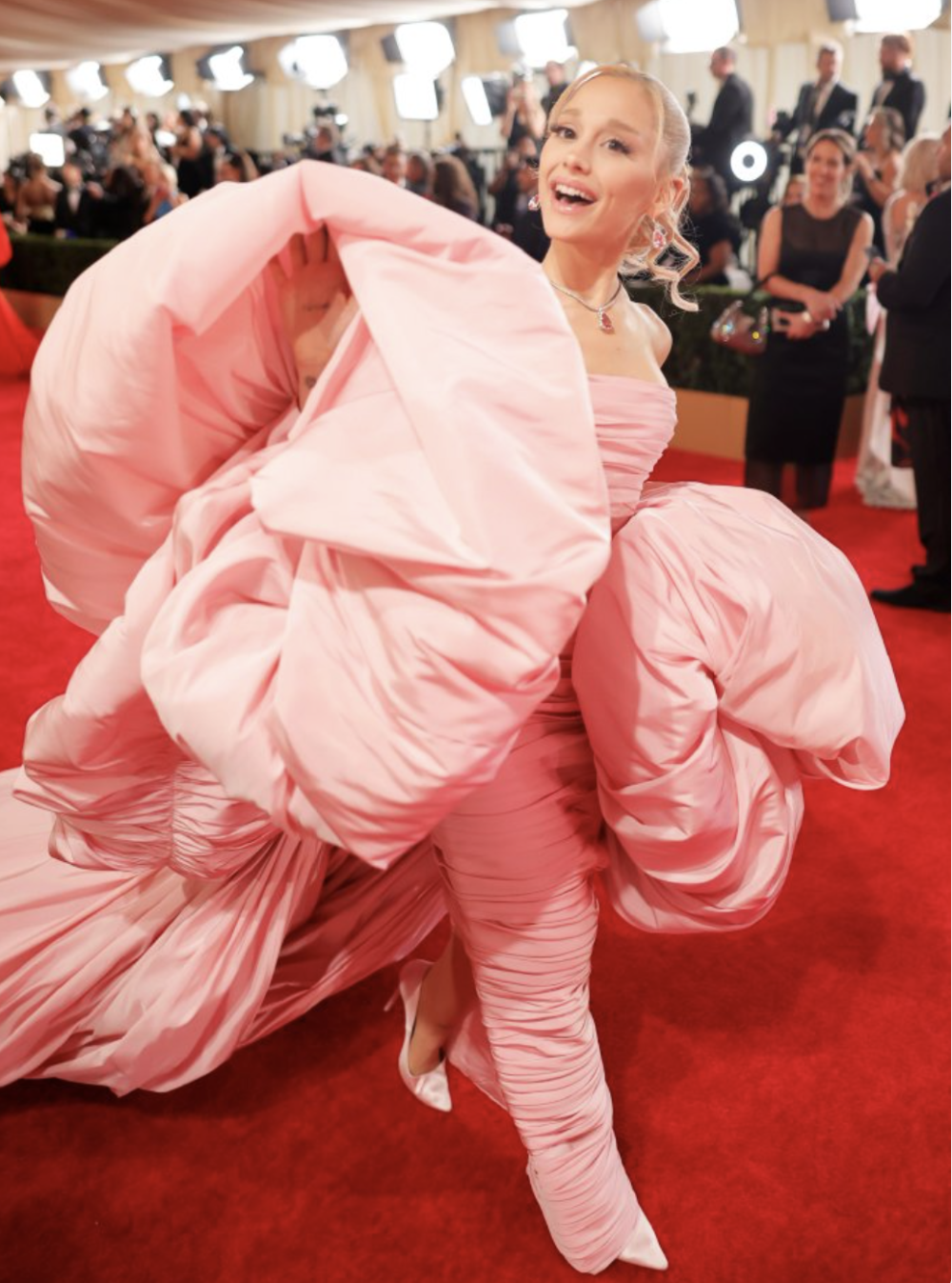 奥斯卡红毯:国外女星真敢穿,黑人像黑珍珠,杨紫琼太霸气