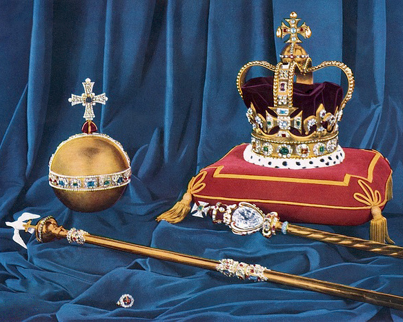 是英女王从大主教那里接过那几个象征王权的圣物:王冠,王权金球,权杖