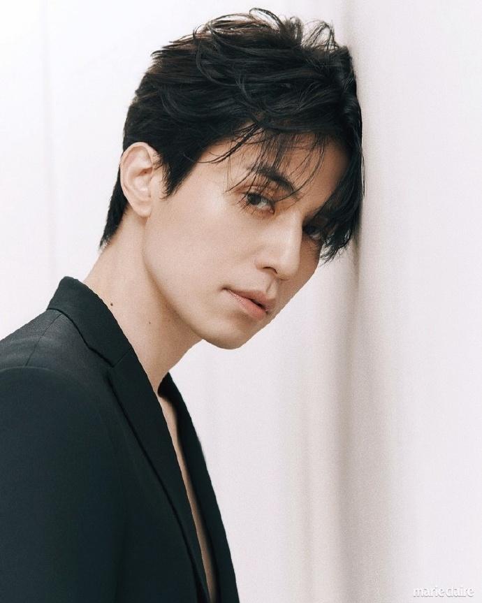 李栋旭透露,自己曾经历低谷,是孔刘帮助了我,把我从家里拖出来_腾讯