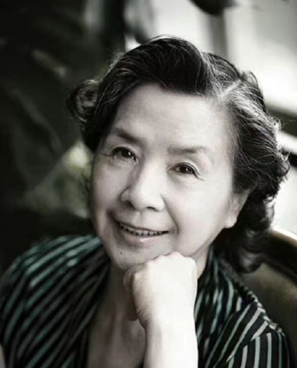 3,舞蹈家赵青2017年,李长乐老师还曾获中国电影表演艺术学会金凤凰