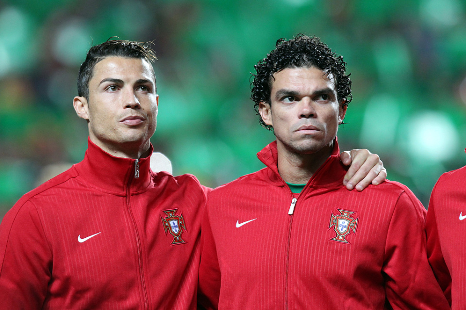 40岁佩佩再次入选葡萄牙队他已辅佐c罗20年投票时担任队长