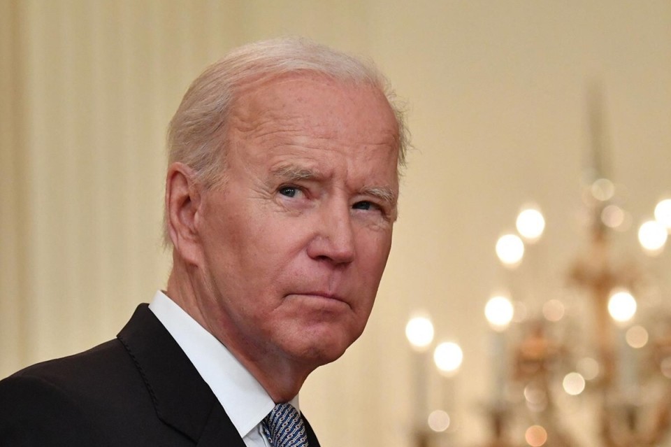 拜登发现不对劲美国被夹在敌人和盟友中间霸权正在崩溃