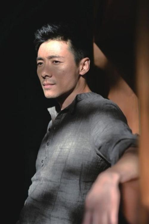 事实证明,49岁的祖峰,已在成为"非著名"演员的路上越走越远_腾讯新闻