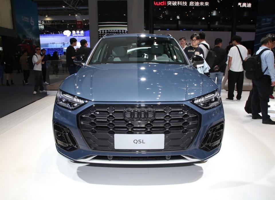 奥迪q5l坚守燃油阵地,大空间与德系操控是亮点