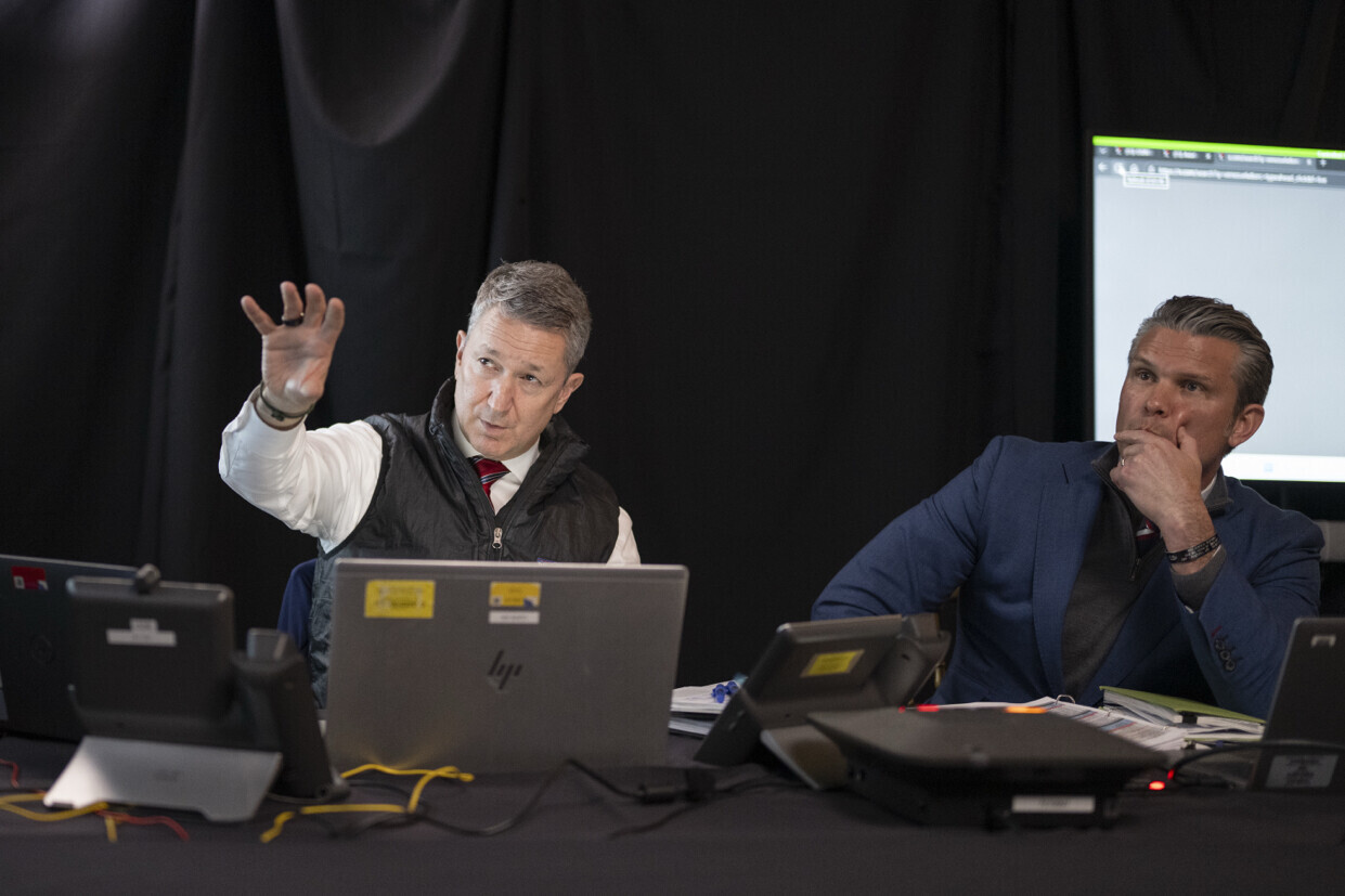 特朗普發布觀看美軍對委軍事行動照片 - 