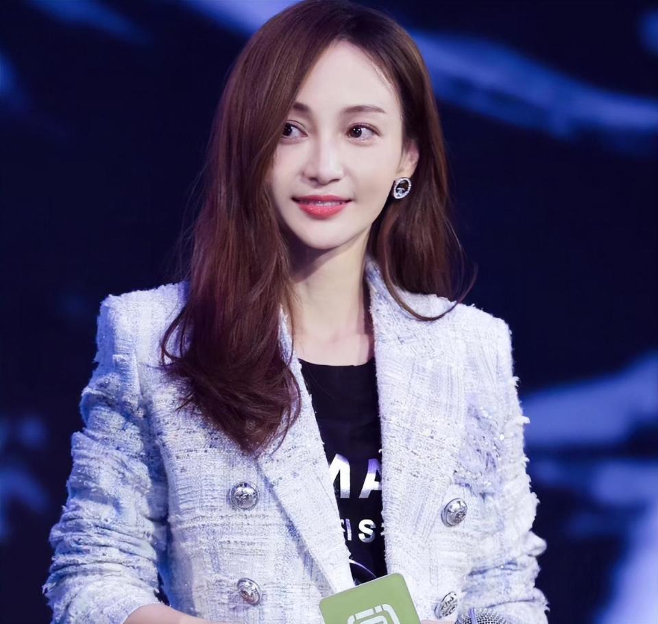 41岁的姚笛,终于在2024年初打了一场漂亮的翻身仗