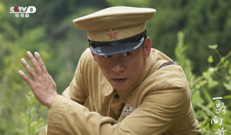 从大学老师到影视演员,一路霸屏,李健堪称十年磨一剑_腾讯新闻