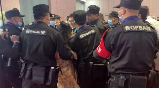 一根冰激凌损失160多亿，宝马MINI的迷之操作，半个董事会白来了（BMW mini 股票）