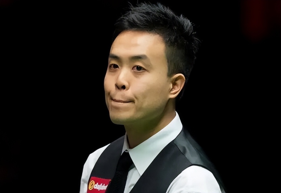 英锦赛丁俊晖苦战晋级斯佳辉傅家俊被绝杀范争一吴宜泽大胜