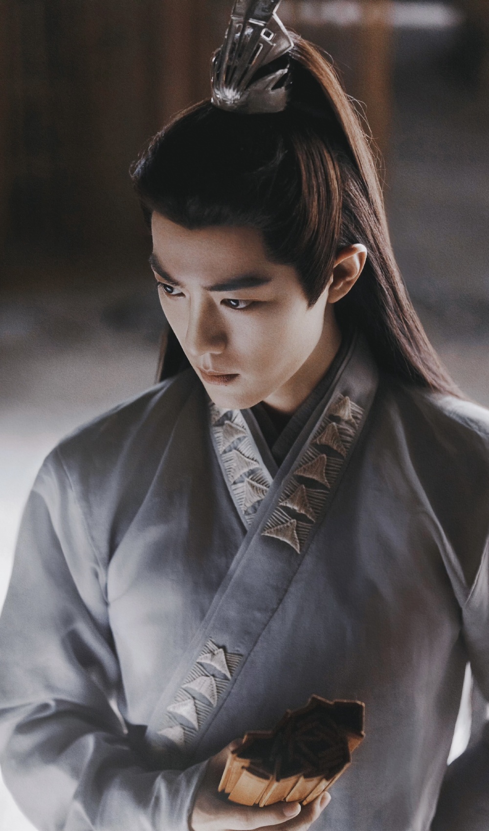 网传肖战将拍郑晓龙的戏,又是一部古装剧,粉丝:女主是谁?-腾讯新闻