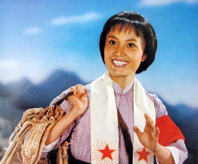 杨春霞：70年代曾红极一时，可她心底最大的痛，是深爱的人，已离开17年_腾讯新闻
