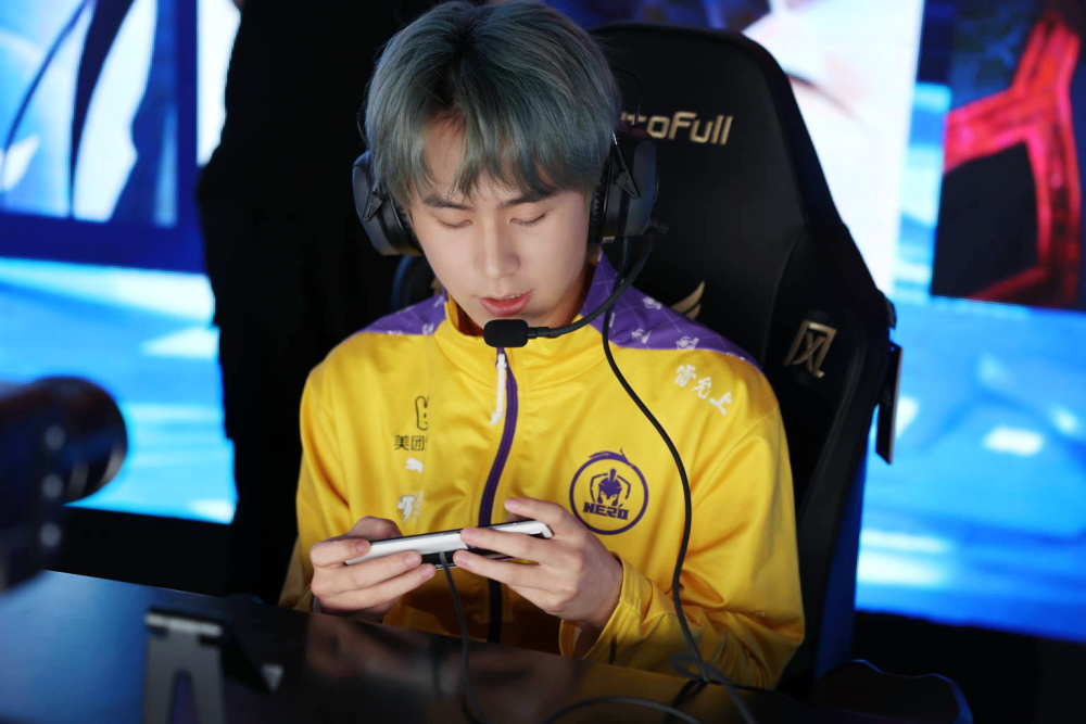 hero威胁全联盟封杀尘夏,干扰赛事让无畏上场,hero成为过街老鼠!插图2