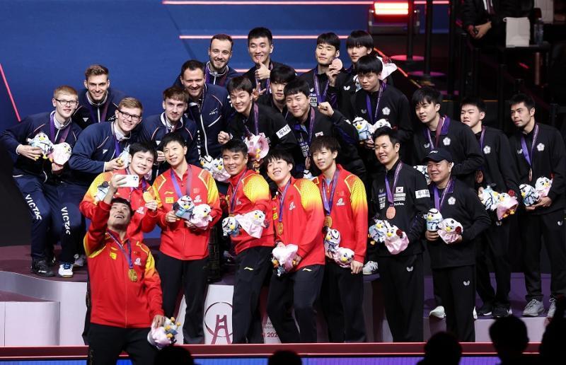 中国男乒无愧地表最强天团樊振东荣膺mvp马龙完美收官
