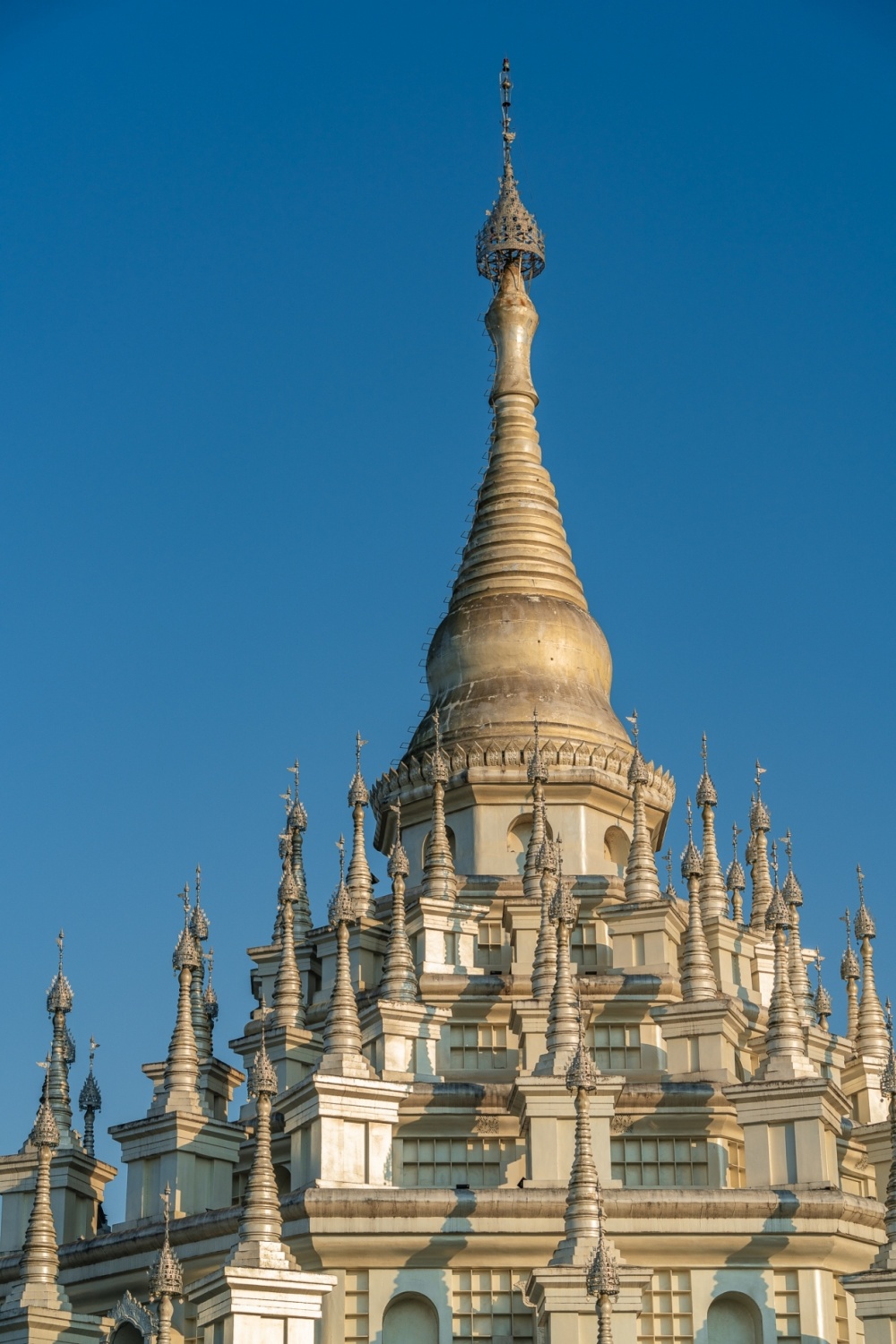 德宏州芒市勐焕银塔