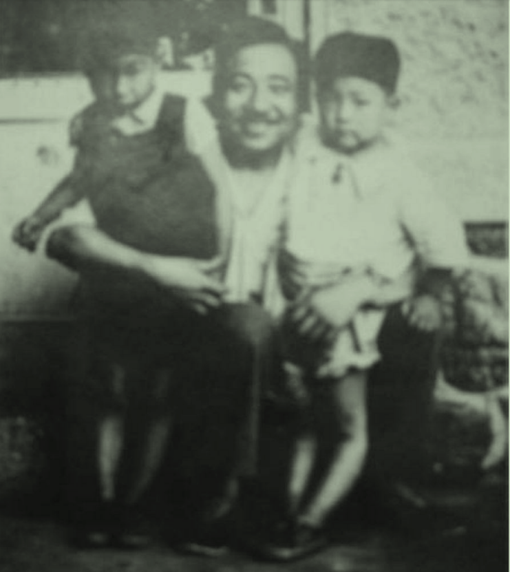 而潘,李相会的搭桥人,就是袁殊.