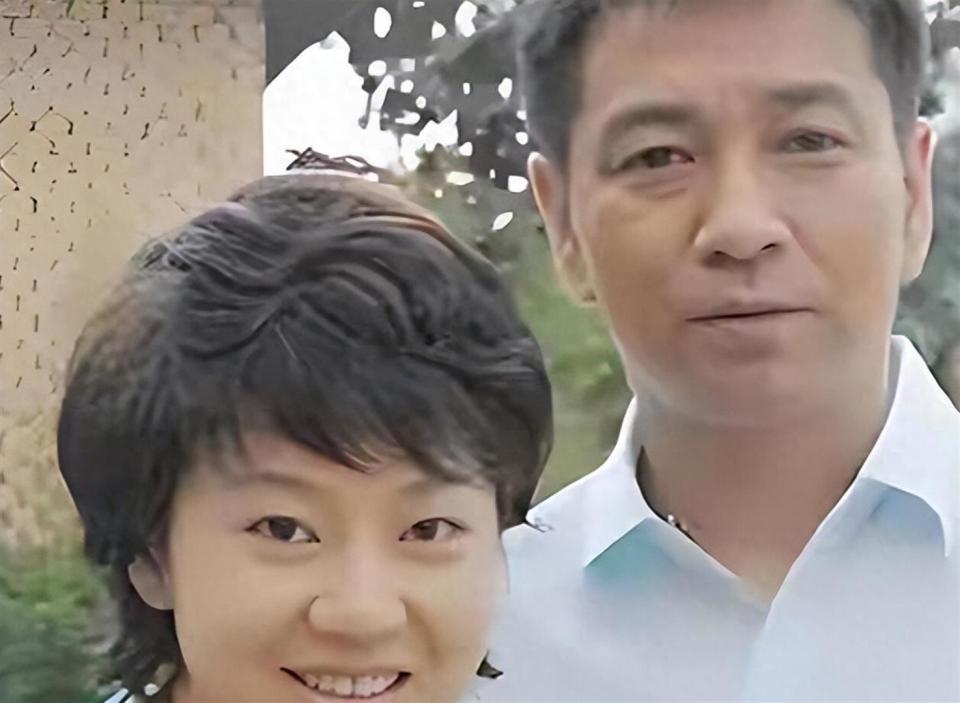 宁愿净身出户 也要与闫妮离婚 22年过去了 他现在怎么样了？