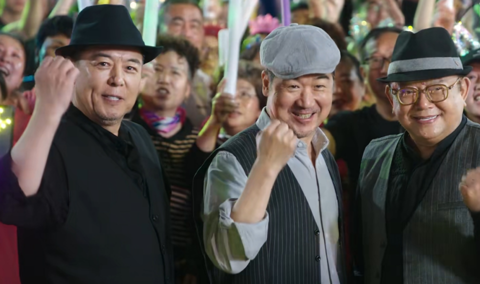 仅播2集,冲上全国第1,张国立成功让观众入坑,我真想站起来鼓掌