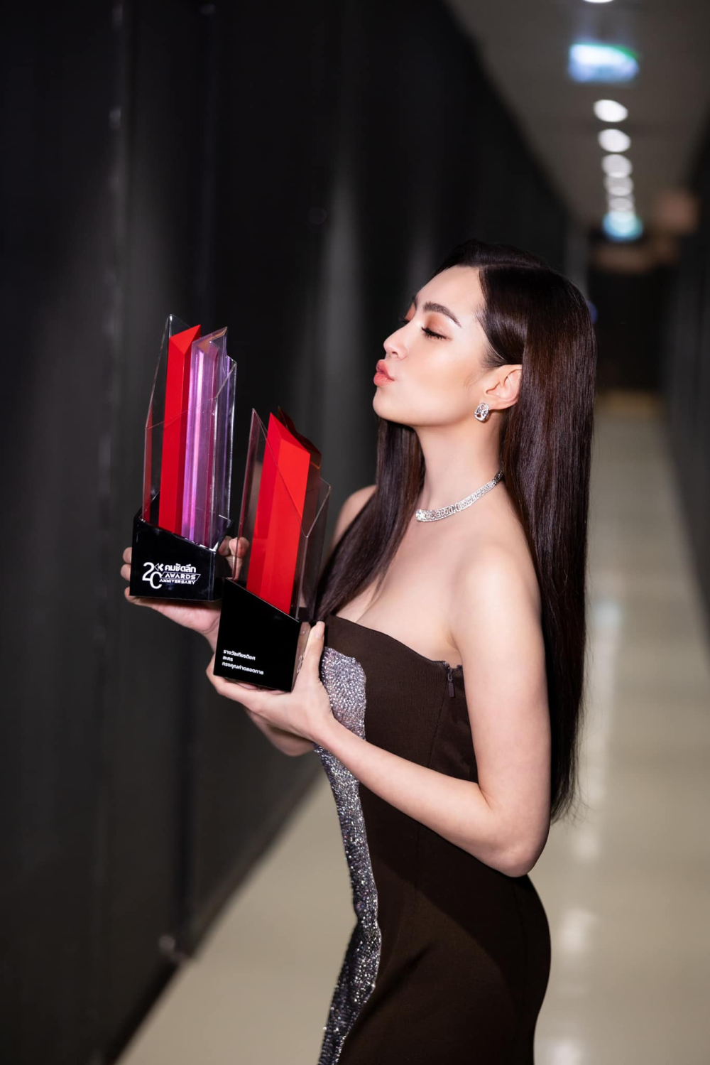 泰星bella承认恋情!与富商男友同赴香港做功德!