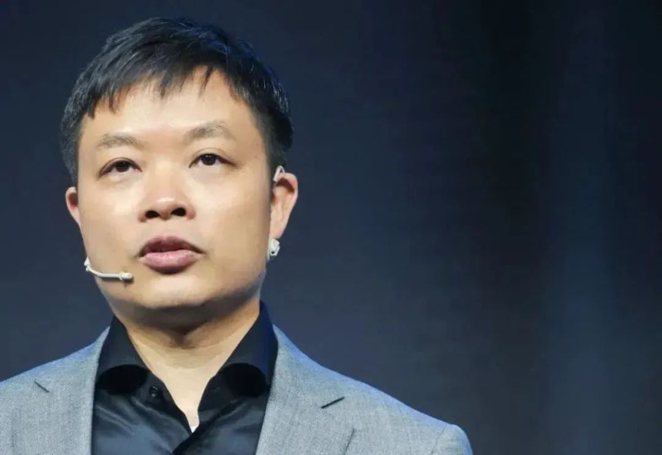 何小鹏懂李想的痛