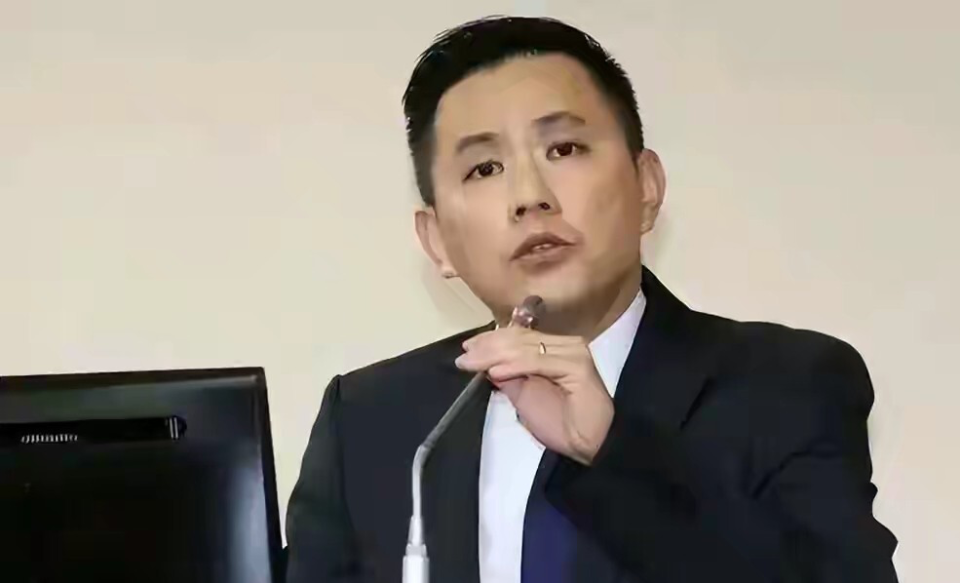 江启臣拒绝辞职，原因竟与洪秀柱卢秀燕判断相反_腾讯新闻