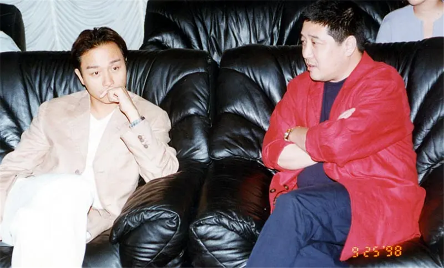 张国荣的《红色恋人》重映,当年的第一人选不是他,而是尊龙_腾讯新闻