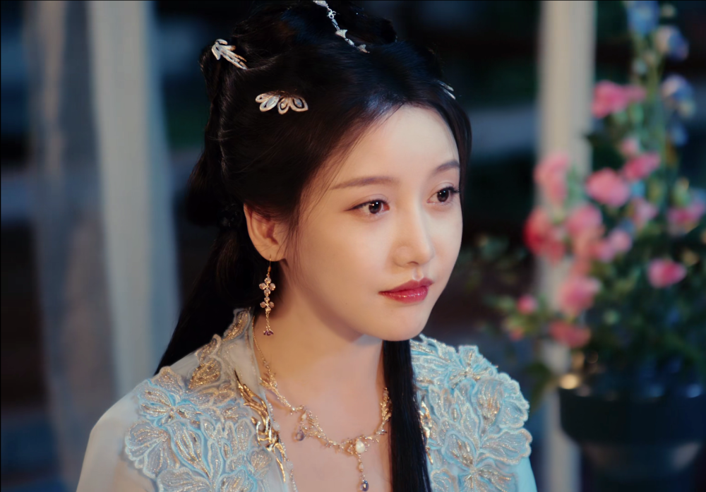 《少年白马醉春风》直到易文君爬上床,叶鼎之还不知,她有多贪心