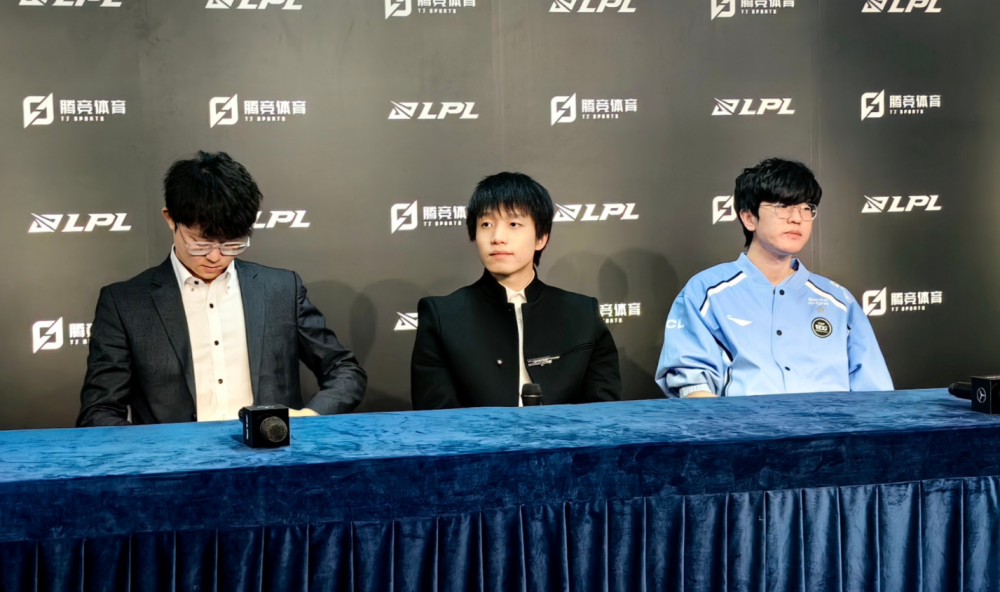 看来edg这个春季赛算是烂透了,还是希望杰杰能好好休养保重身体,等到